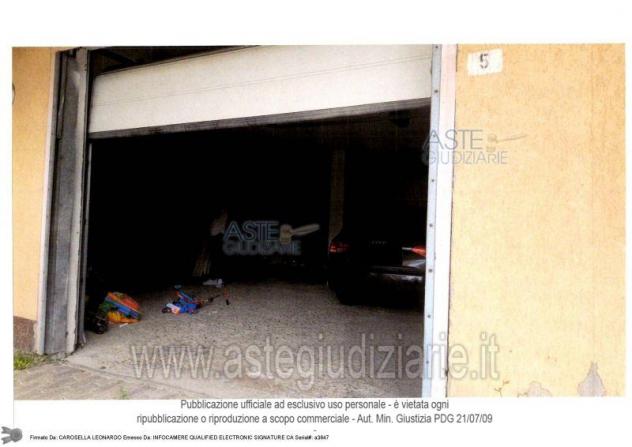 IMMOBILI-IMMOBILE COMMERCIALE-Via Tasso n. 1