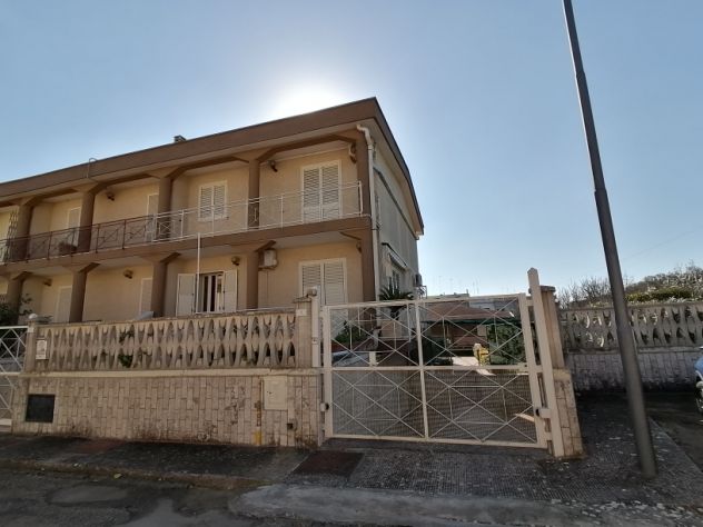 Villa con giardino - Foto 2