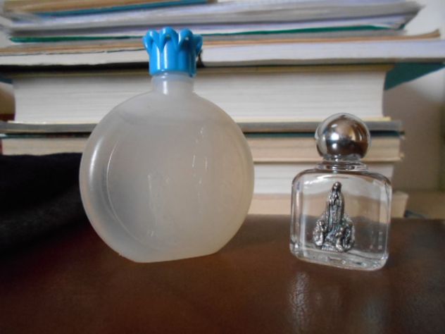2 flaconcini"Acqua di Lourdes"