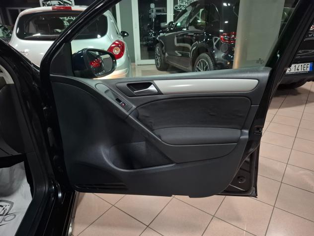 Volkswagen Golf 6. 1.6 TDI - Foto 9