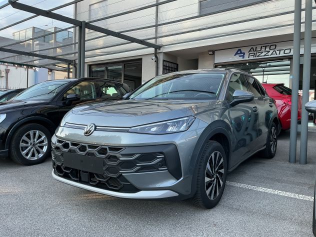 VOLKSWAGEN T-ROC 1.5 eTSI LIFE 115 CV DSG - 2026