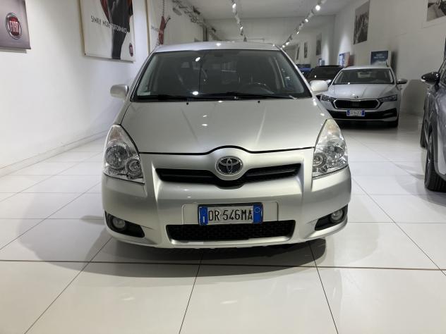 Toyota Corolla Corolla Verso 2.2 d-4d Sol 136cv N1 5p.ti Autocarro - Foto 2
