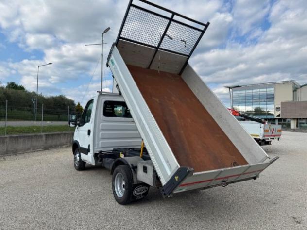 IVECO 35C10 con cassone ribaltabile trilaterale rif. 24013261 - Foto 5