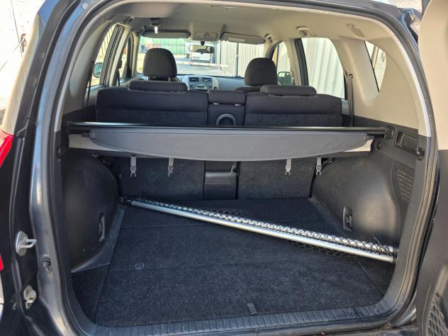 Toyota RAV 4 RAV4 2.2 D-4D 136 CV Luxury - Foto 8