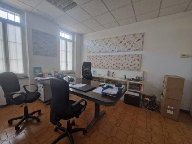 Immobile di 2800 m² con più di 5 locali in affitto a Legnano - Foto 17
