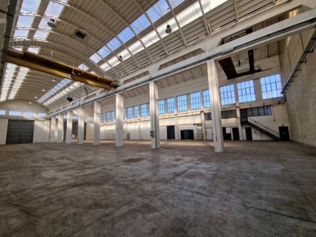 Immobile di 3215 m² con più di 5 locali in affitto a Settimo Milanese - Foto 3