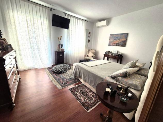 Villa di 268 m² con più di 5 locali e box auto doppio in vendita a Mirano - Foto 11