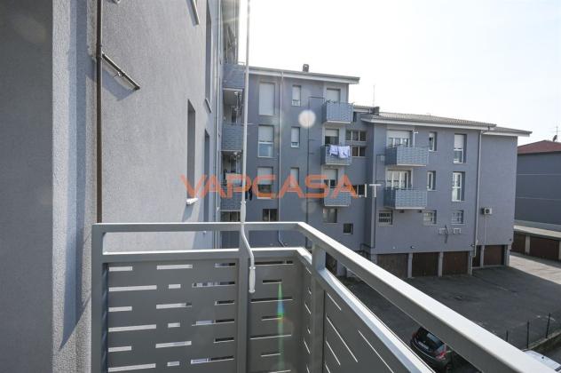 TRILOCALE CON BOX E CANTINA - PONTE SAN PIETRO - Foto 4