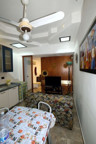 Bivano Elegante Ristrutturato con mobili nuovi Accessoriato - Foto 3