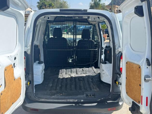 Ford Transit Connect 200 1.5 TDCi 120CV PC Furgone Trend - Foto 6