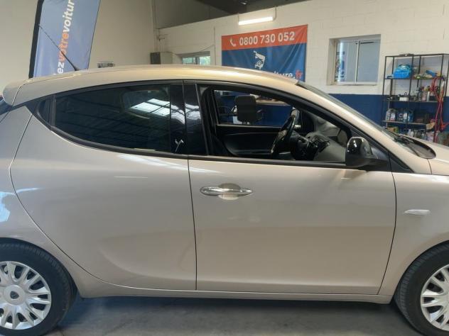 Lancia Ypsilon 1.2 69 CV 5 porte S&S Silver - Foto 8