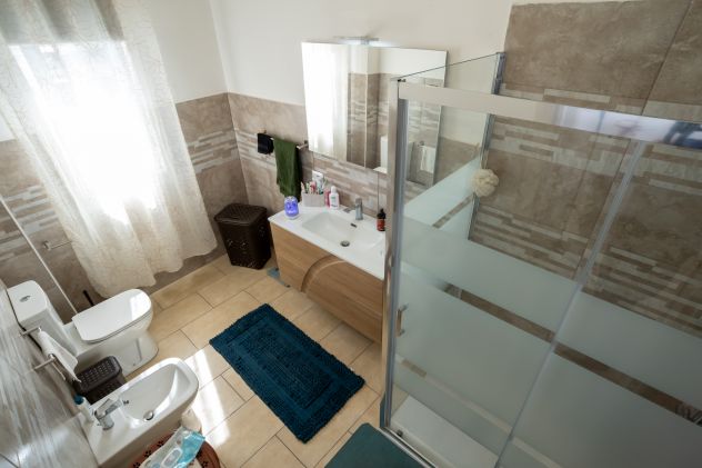 CODICE 7338 147 MQ RISTRUTTURATO , QUATTRO CAMERE DA LETTO A BELPASSO - Foto 5