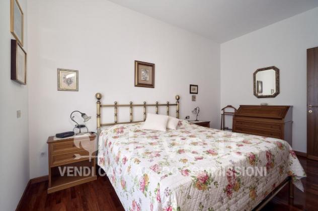Villa di 187 m² con 5 locali e box auto in vendita a Biassono - Foto 13