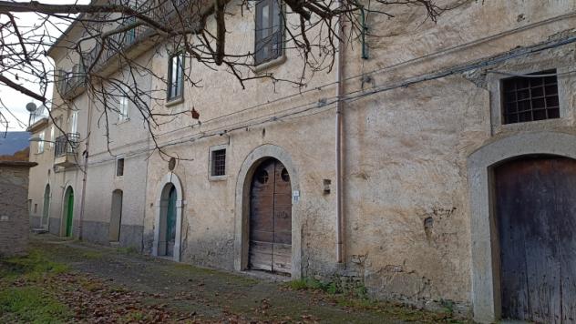 Casa affiancata 400 mq in Vendita a Castelpetroso