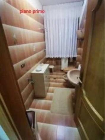 Immobile in asta di 362 m² con più di 5 locali e box auto in vendita a Civitella del Tronto - Foto 11