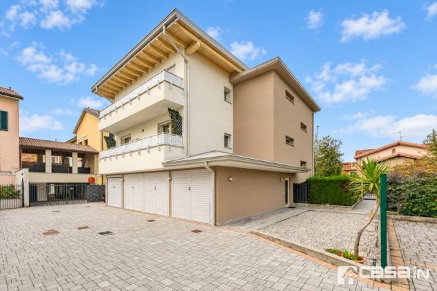 VAPRIO - 3 LOCALI CON TERRAZZO, CANTINA E BOX - TRASFORMABILE IN 4 LOCALI
Zona residenziale Vaprio Sud, in recente mini palazzina di sole 3 unità abit - Foto 3