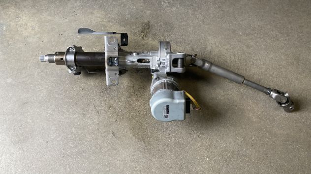 Piantone sterzo elettrico Toyota Yaris Hybrid del 2021 (89650-K0050)