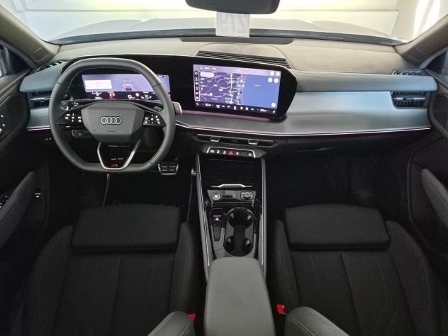 Audi Q3 1.5 TFSI MHEV S LINE EDITION 150CV S-TRONIC TETTO PANORAMICO APRIBILE ACC RETROCAMERA LUCI AMBIENTE PLUS - Foto 2