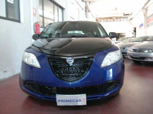 Lancia Ypsilon 1.2 69 CV 5 porte S Momodesign - Foto 2