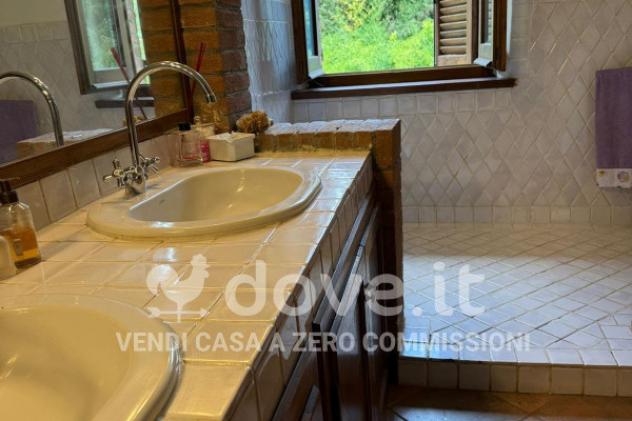 Rustico / Casale di 550 m² con più di 5 locali e box auto doppio in vendita a Cetona - Foto 18