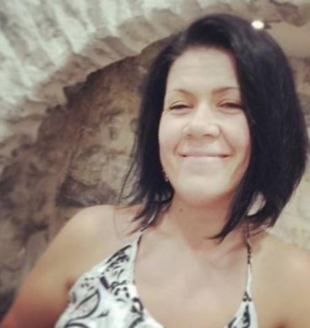 Donna di Aversa. Fisico Normale Tel: