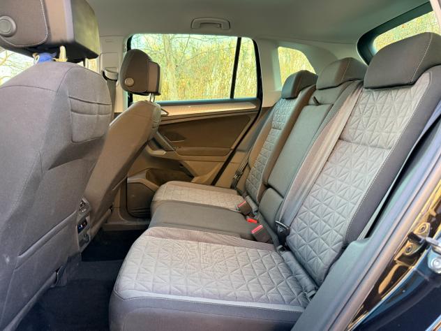 Volkswagen Tiguan 1.5 TSI 131cv Cockpit UNIPRO - Foto 9