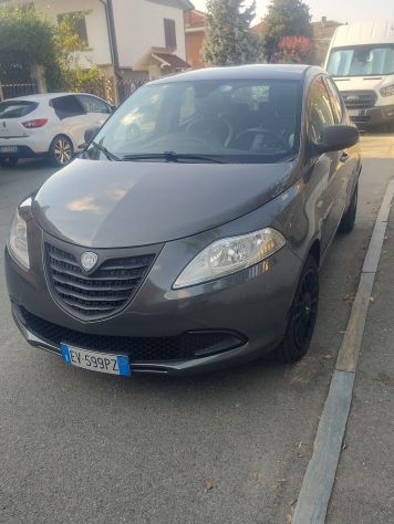 VENDO LANCIA Y 1.2