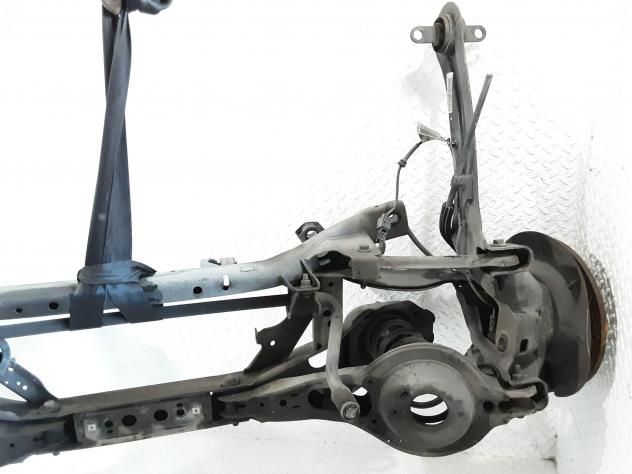 ASSALE POSTERIORE VOLVO V40 Cross Country D 4162 T Diesel 1600 (12) - Foto 4