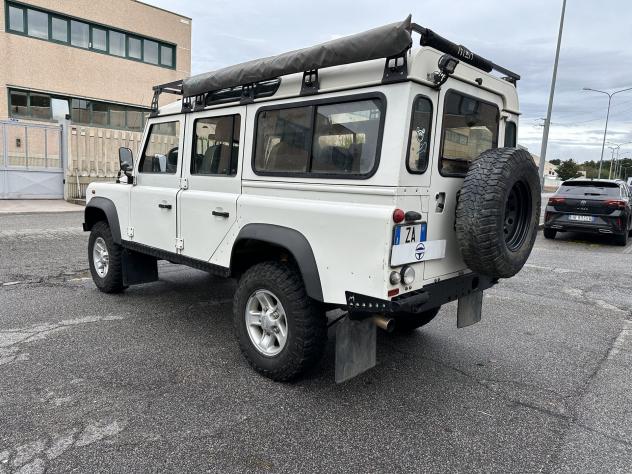 Land Rover Defender Defender 110 2.4 td Sw 122cv - Foto 4