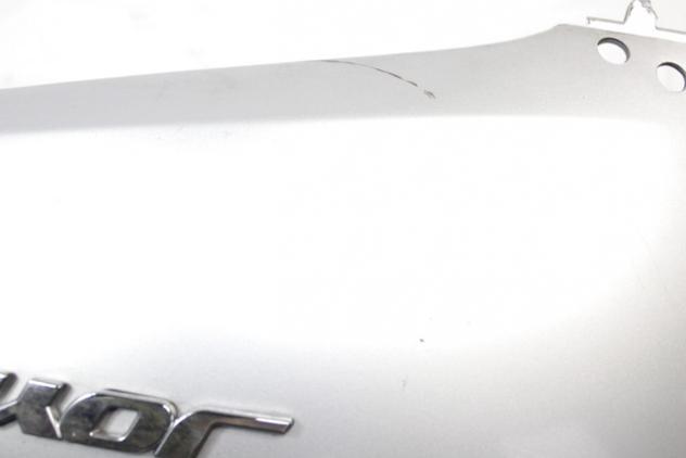 CARENA POSTERIORE DESTRA SYM JOYMAX 300 EVO 2008 - 2013 8350G-L3A-000 RIGHT SIDE REAR FAIRING LEGGERI GRAFFI - Foto 4