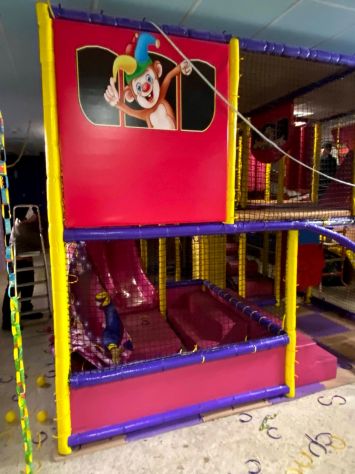 PARCO GIOCHI COMPLETO BAMBINI Playground Gonfiabile 6.500 - Foto 6
