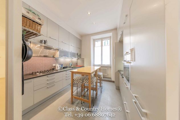 Roma Prati, Alberico II: Prestigiosa Dimora di Design con 4 Camere - Foto 2