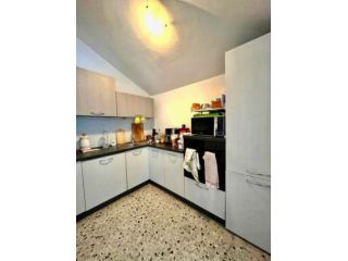 Appartamento di 109 m² con 3 locali e box auto in affitto a Brescia