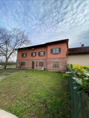 Immobile in asta di 532 m² con più di 5 locali e box auto in vendita a Scalenghe - Foto 2