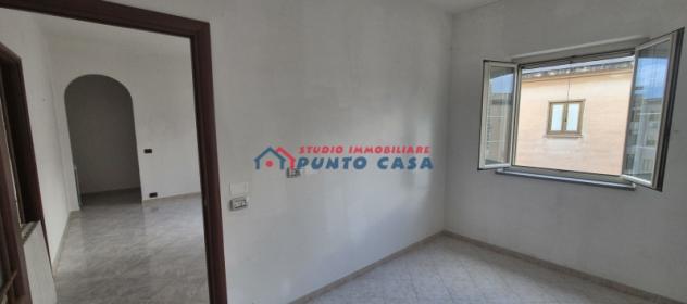 VIA MICHELE AMARI – Appartamento al 3° e ultimo p. s/a – 70mq ca. – 3 vani + acc. Ristrutturato. Euro 69 mila CL E - Foto 3