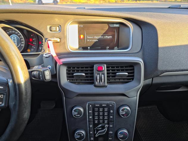 Volvo V40 D4 Momentum CV-120 Automatica E6 NEO 2016 - Foto 9