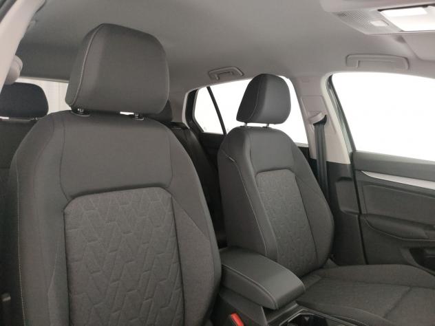 Volkswagen Golf 1.5 eTSI 115 CV DSG Life - Foto 10