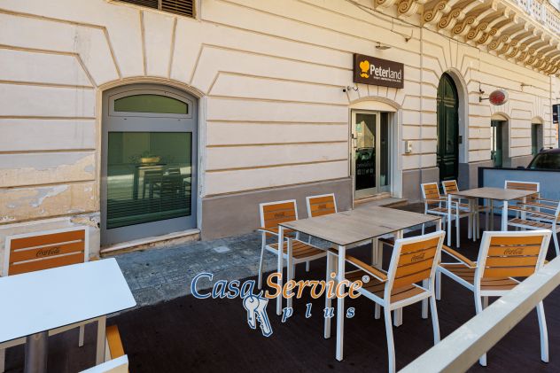 Gallipoli centro – Locale commerciale di 410 mq con attività, in vendita. - Foto 9