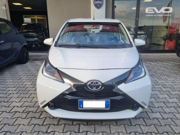 TOYOTA Aygo 1.0 VVT-i 69 CV 5 porte x-play rif. 23434698