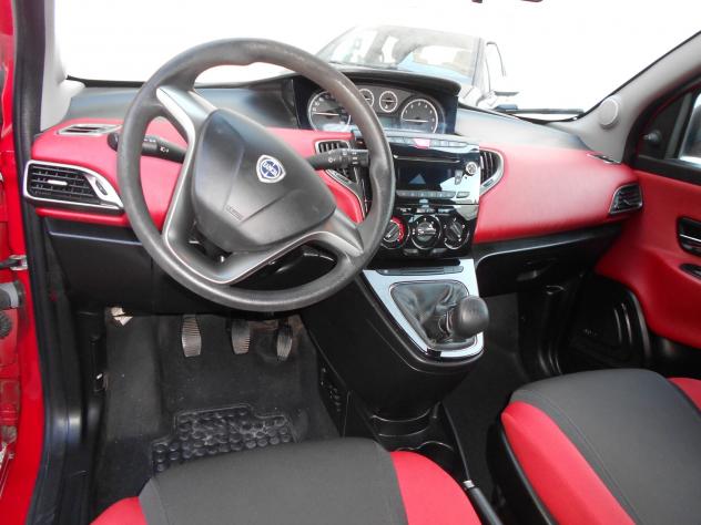 Lancia Ypsilon 1.2 69 CV 5 porte S&S Silver - Foto 7