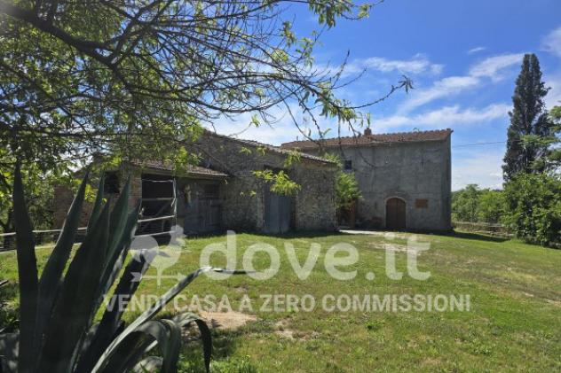 Villa di 500 m² con più di 5 locali in vendita a Asciano