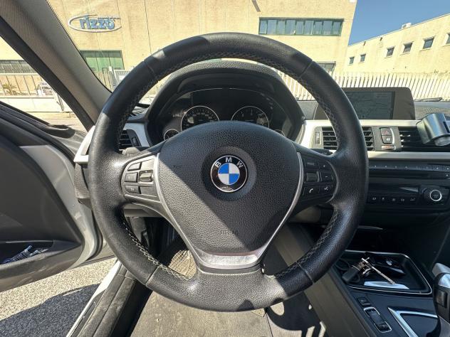 BMW Serie 3 318d Touring Auto - Foto 9