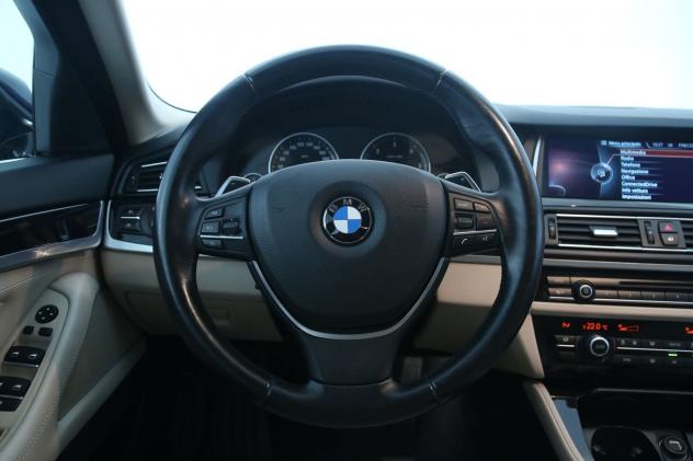 BMW Serie 5 520d Touring Aut. Cerchi in lega a V styling 331 da 19"/Interni in pelle Beige/Fari allo Xeno/Telecamera posteriore/Keyless system - Foto 10