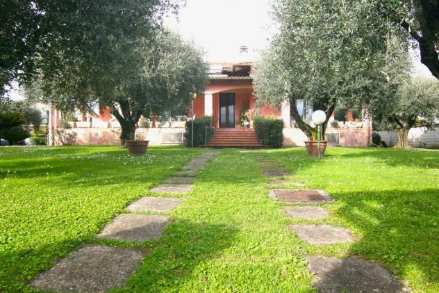 Villa in vendita a Marina di Carrara - Carrara 280 mq Rif: 1315252