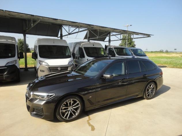 BMW Serie 5(G30/31/F90) 520d 48V Touring Msport - Foto 2