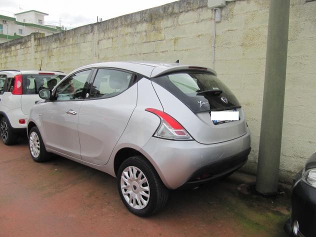 Lancia Ypsilon 0.9 TwinAir 85 CV 5 porte Metano Ecochic Gold - Foto 2