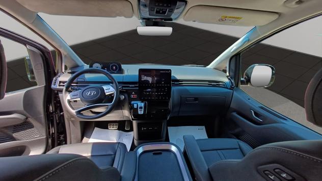 Hyundai Staria 2.2 AT 4WD 7 posti Luxury PROMO FINANZIAMENTO MENO 1000 € - Foto 8