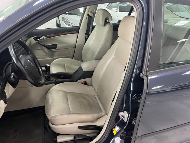 Saab 9-3 Sedan 2.2 tid Arc - Foto 8