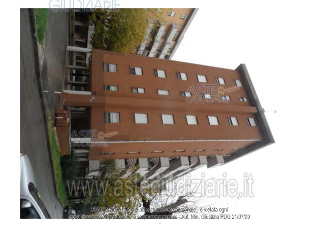 IMMOBILI-IMMOBILE RESIDENZIALE-Via Praga 7