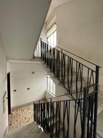 Palazzo in Vendita in zona VIALE CALABRIA - Foto 5